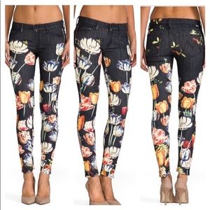 || MOTHER || The Looker "He Kissed Me" Skinny Jean